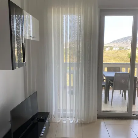 23 شقة Velipojë